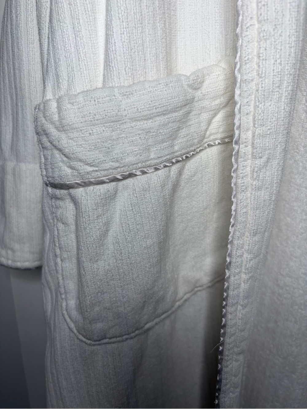 Women's White Robe - Picture 12 of 14